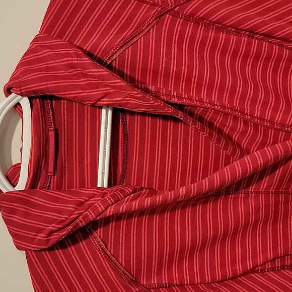 Lululemon Think Fast Pullover - Picture 5 of 7